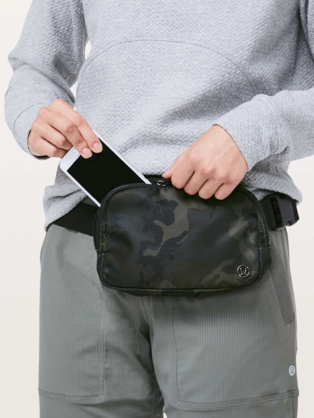 Lululemon Everywhere Belt Bag *1L Woodland Camo Gator Green Dark Olive / Black - Picture 4 of 6